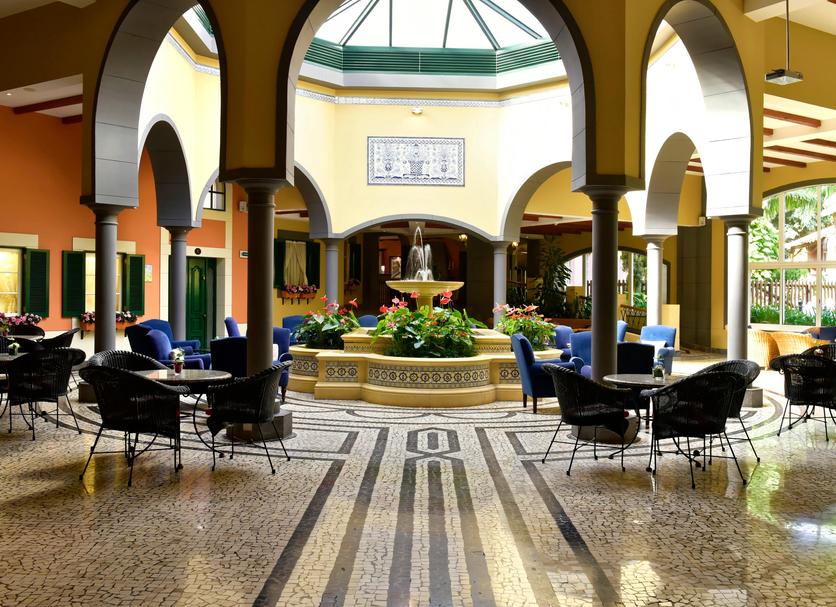 Hall Foto