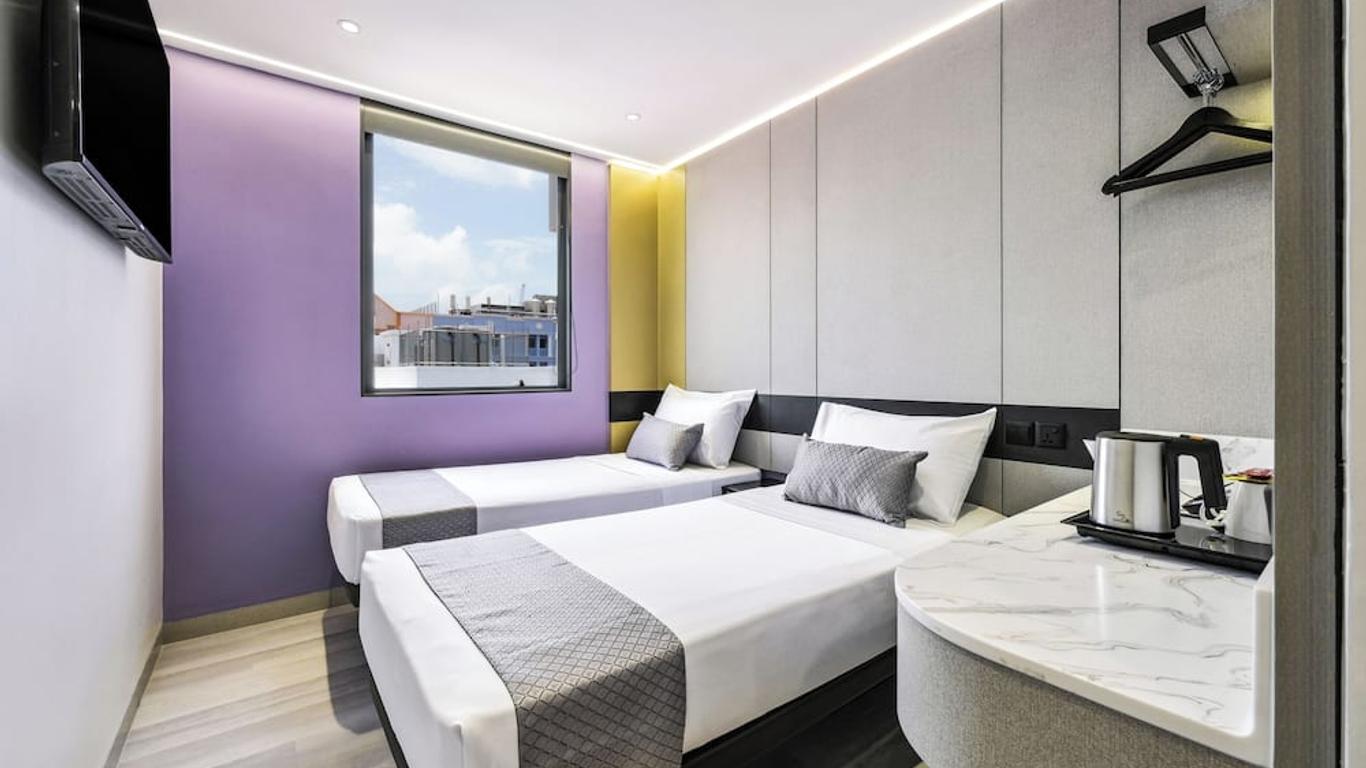 Hotel 81 Palace