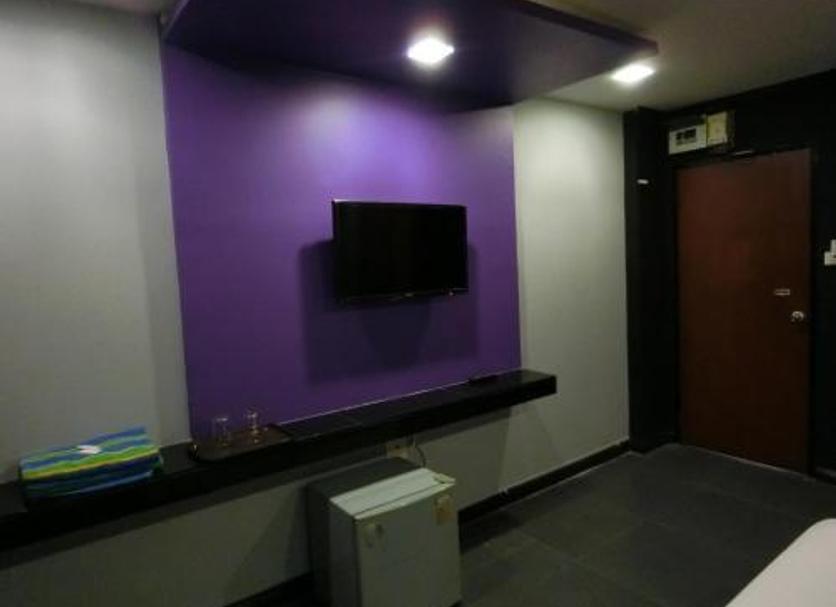 Comodidade do quarto Foto