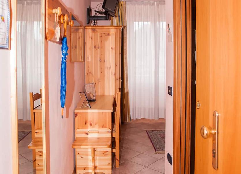 Comodidade do quarto Foto