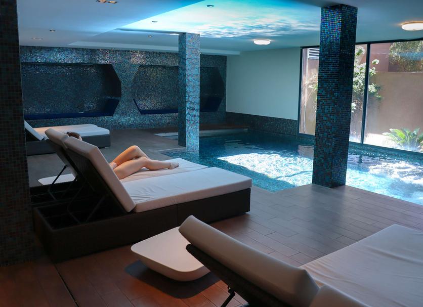 SPA Foto