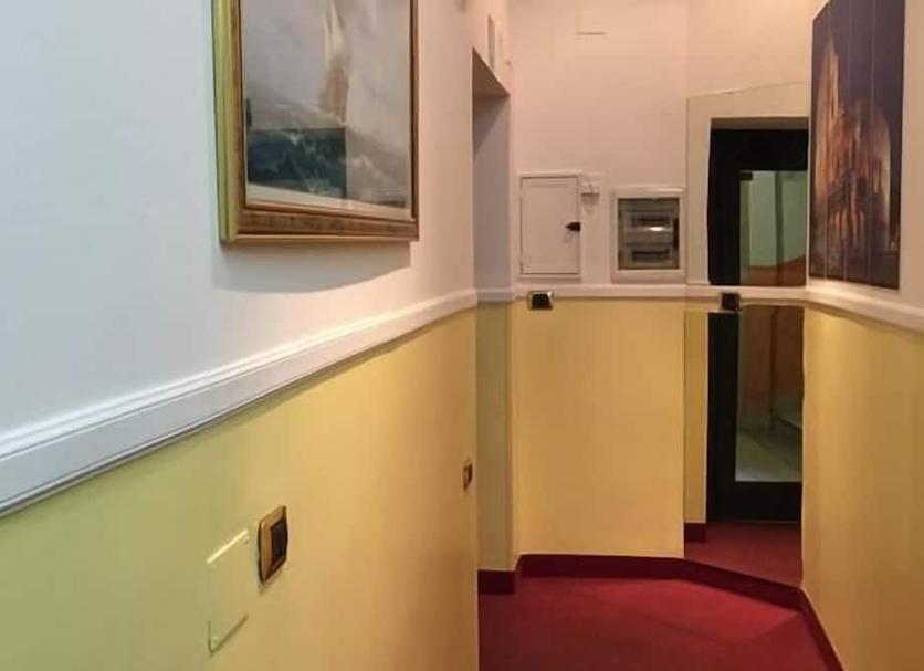 Comodidade do quarto Foto