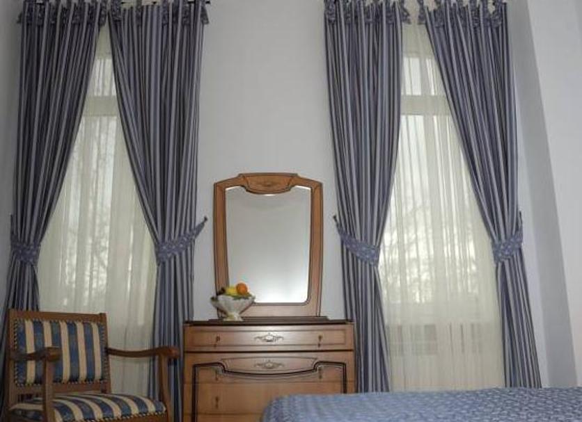 Comodidade do quarto Foto