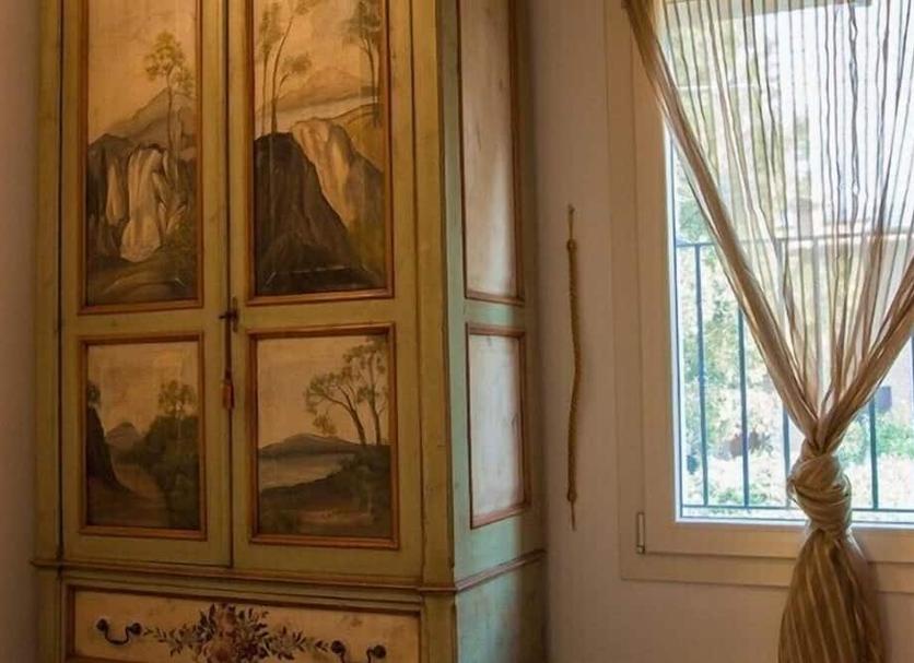 Comodidade do quarto Foto