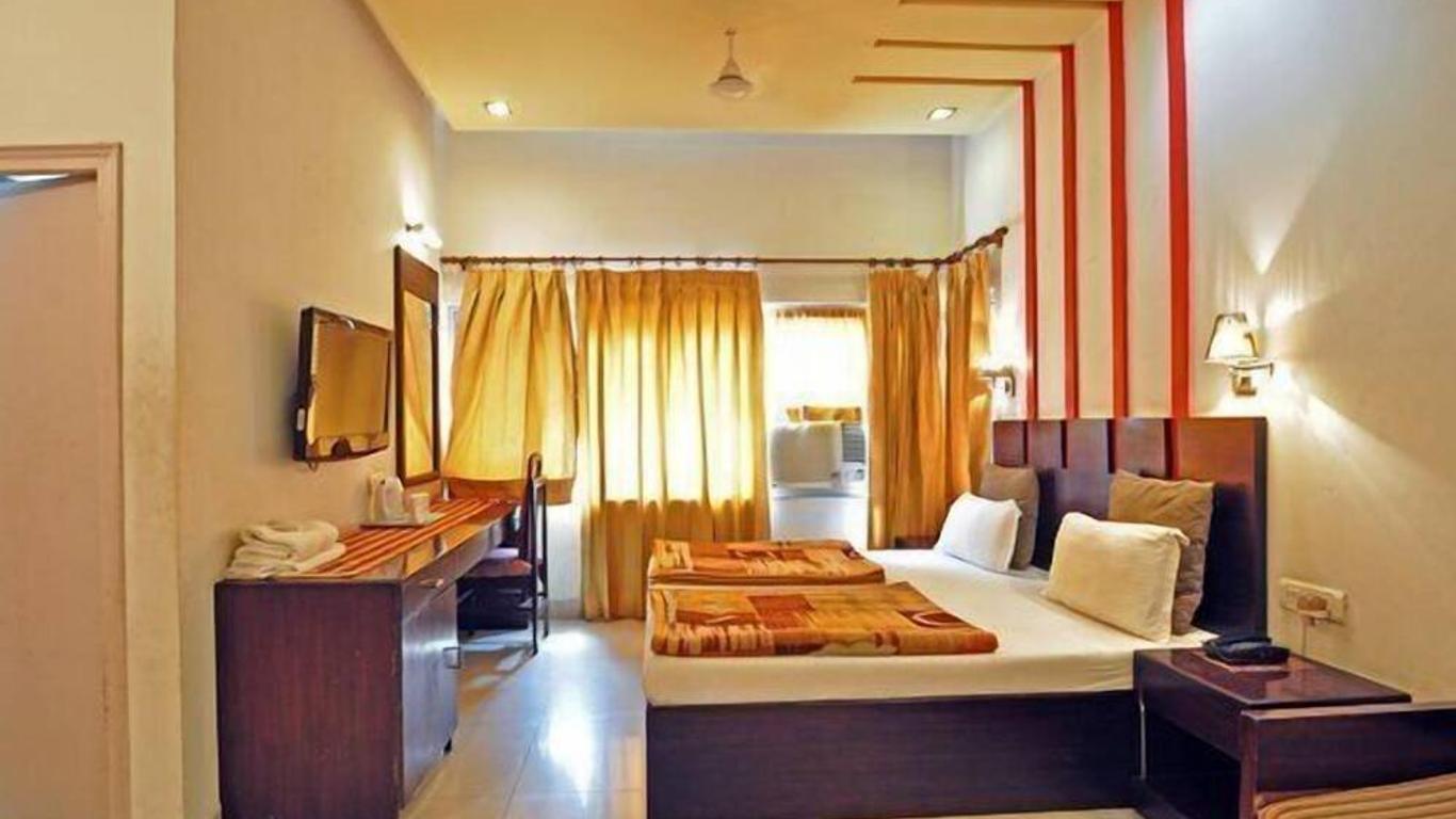 Hotel Raj Darbar