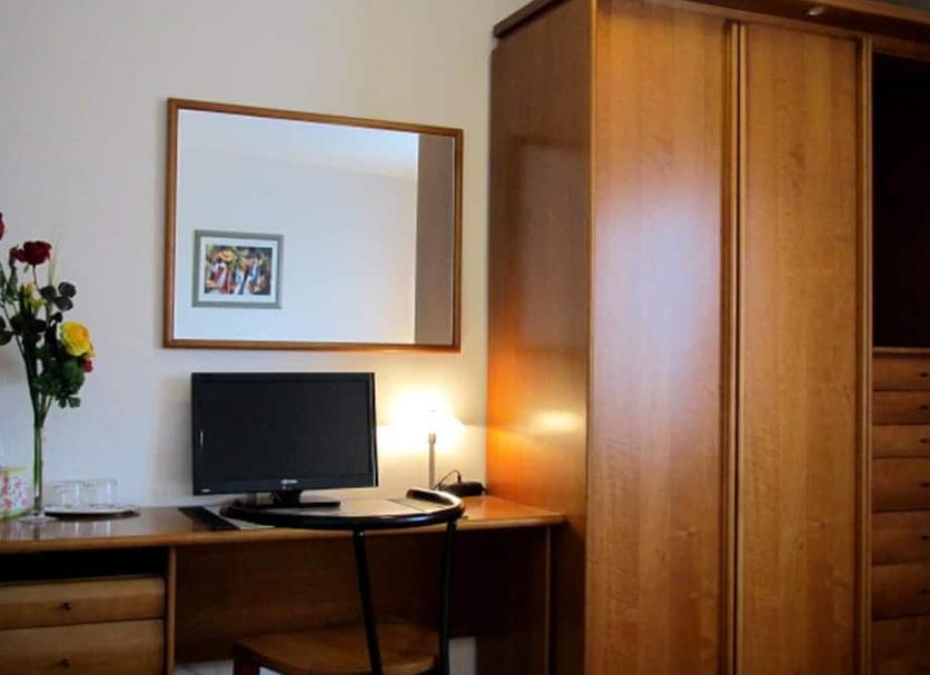 Comodidade do quarto Foto