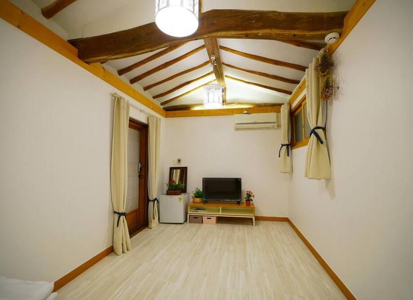 Comodidade do quarto Foto