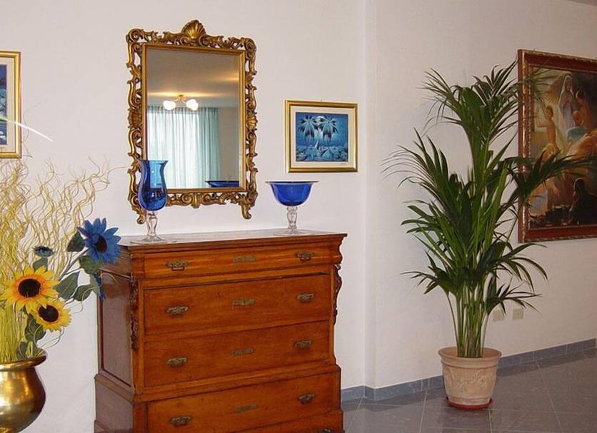 Comodidade do quarto Foto