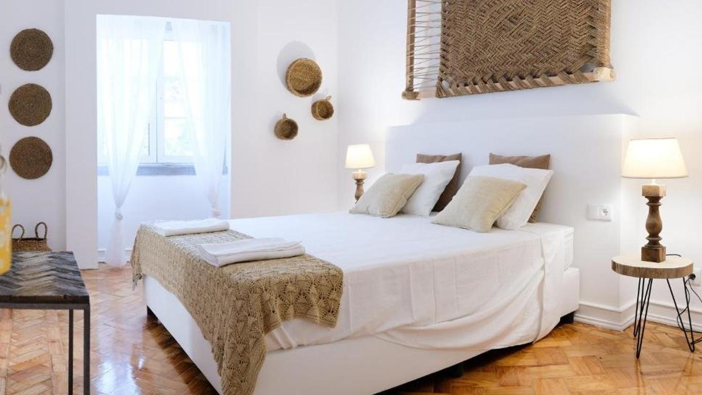 4U Lisbon Airport Suites