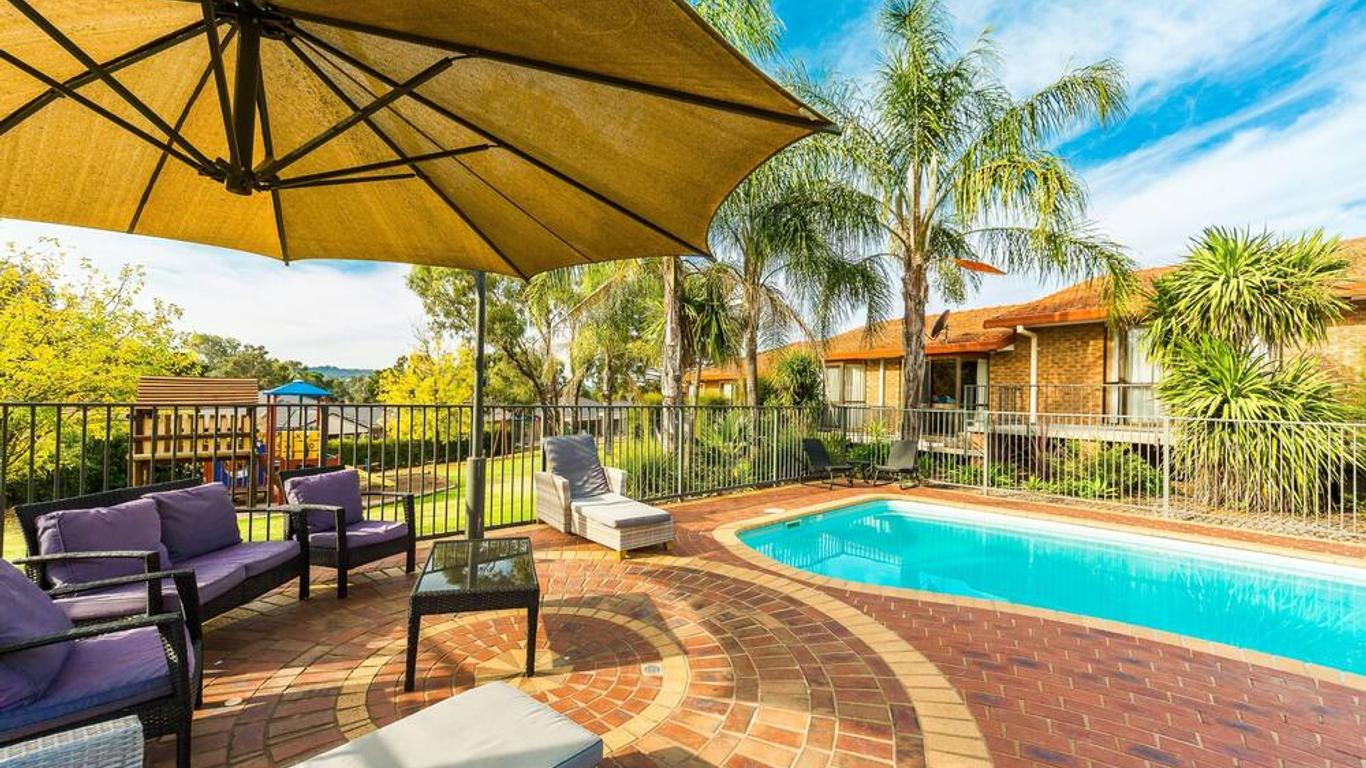 Hume Country Motor Inn