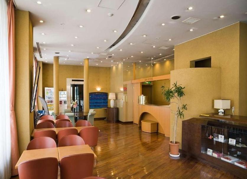 Hall Foto