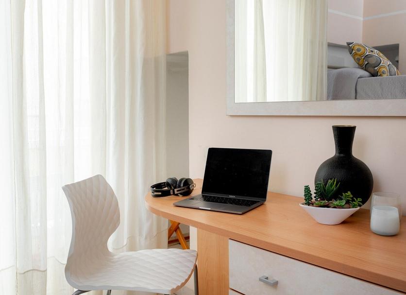 Comodidade do quarto Foto