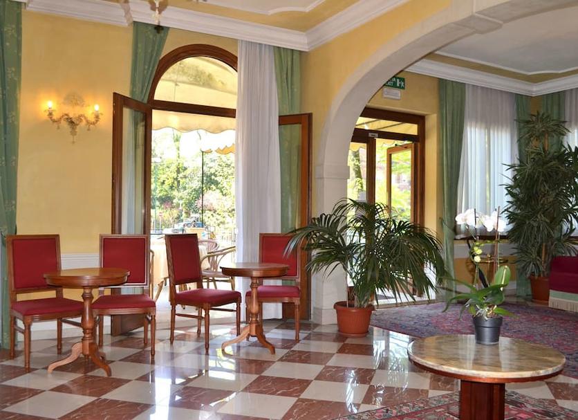 Hall Foto