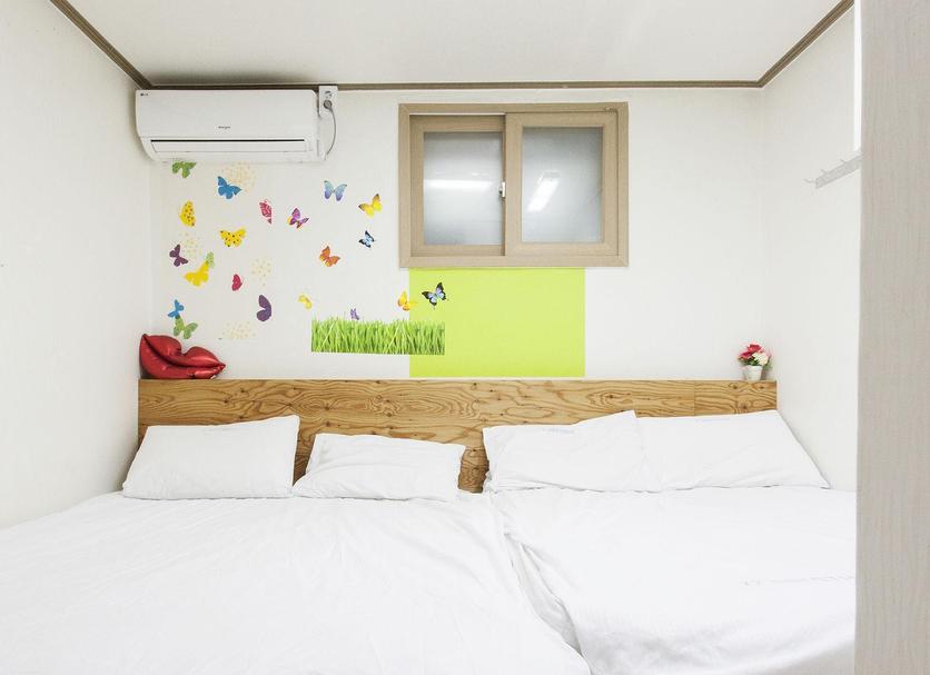 Comodidade do quarto Foto