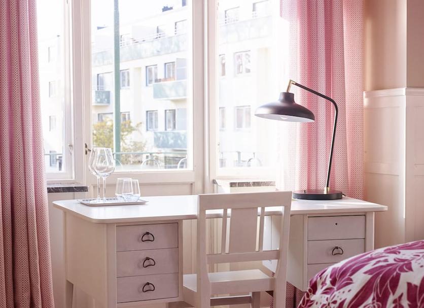 Comodidade do quarto Foto