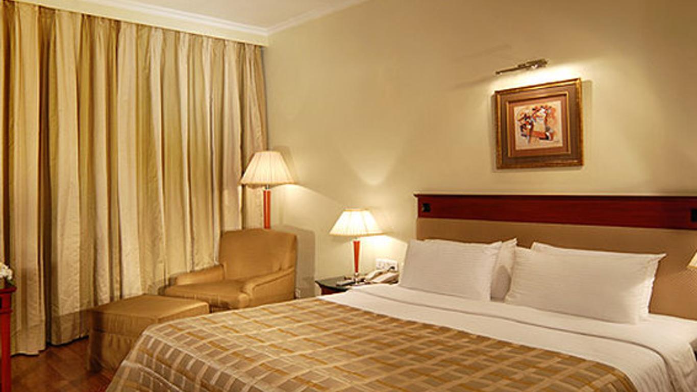 City Heart Sarovar Portico