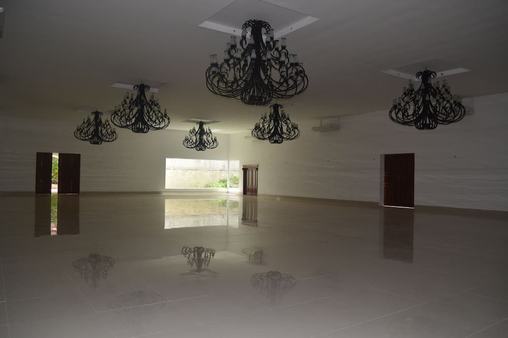 Hall
