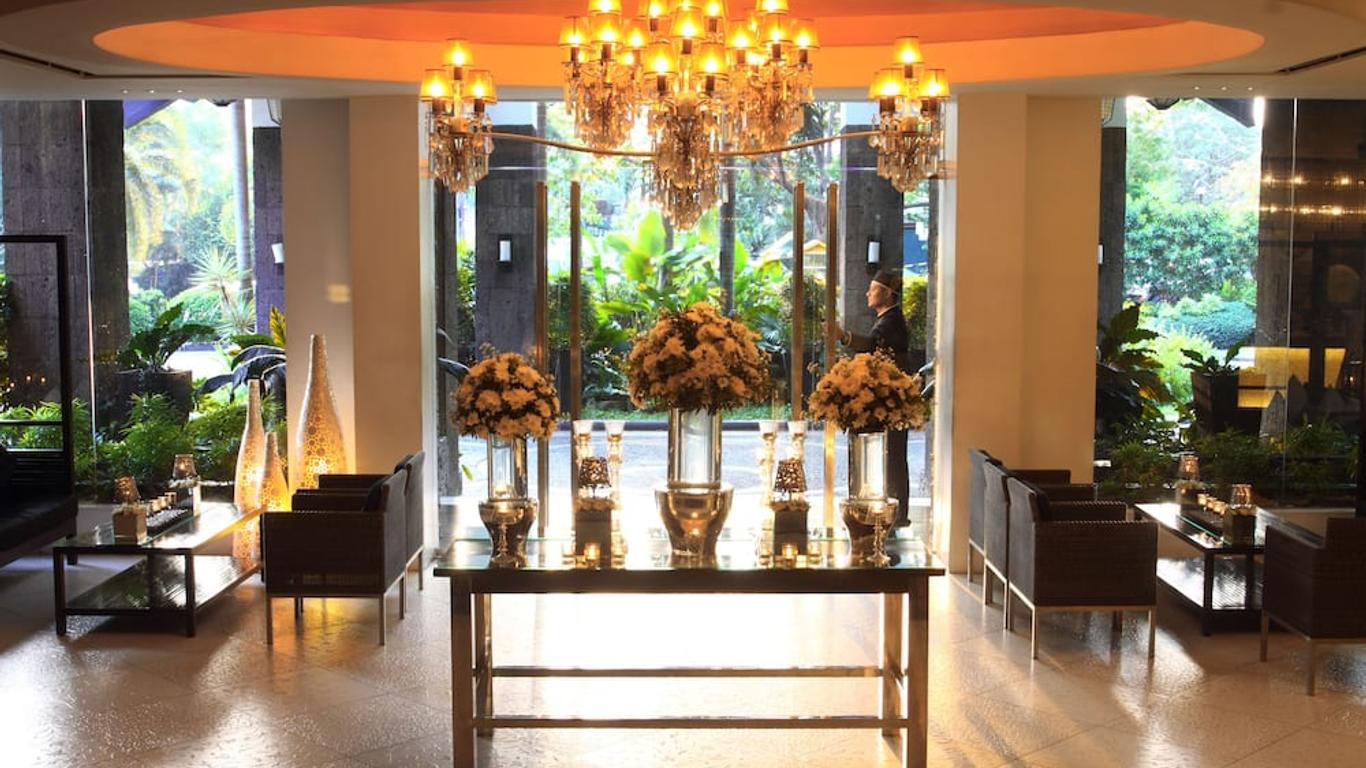 The Sulo Riviera Hotel