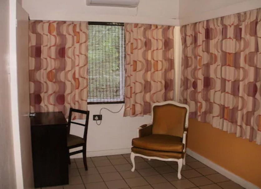 Comodidade do quarto Foto