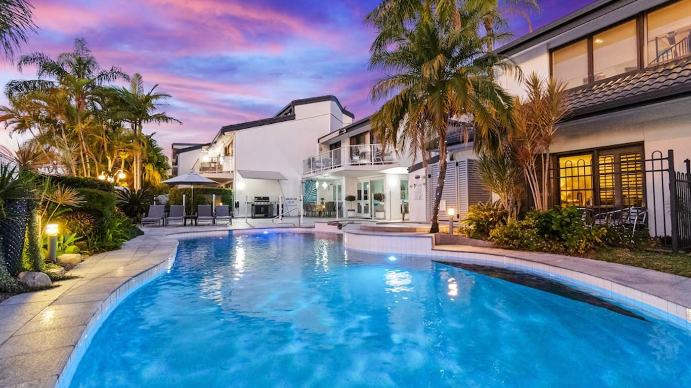 Noosa Boutique Apartments & Elkhorn Villas