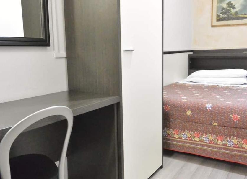 Comodidade do quarto Foto