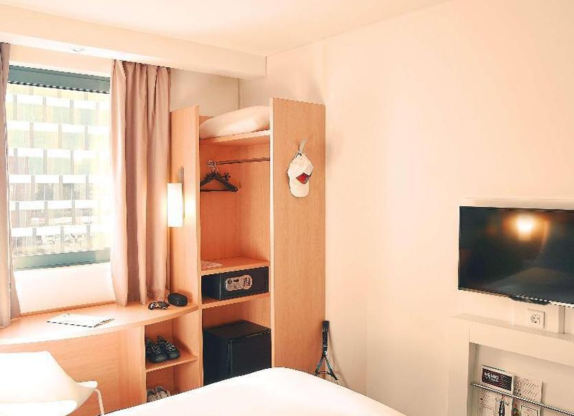 Comodidade do quarto Foto