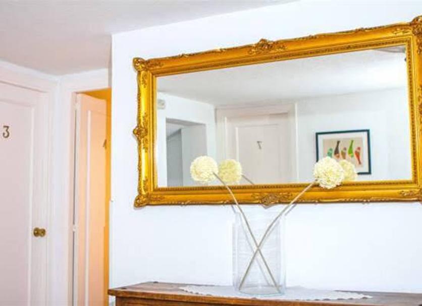 Comodidade do quarto Foto