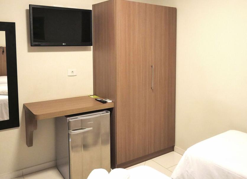 Comodidade do quarto Foto