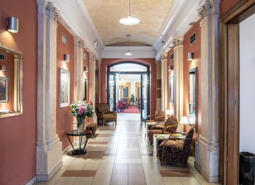 Hall Foto