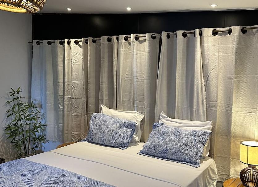 Comodidade do quarto Foto