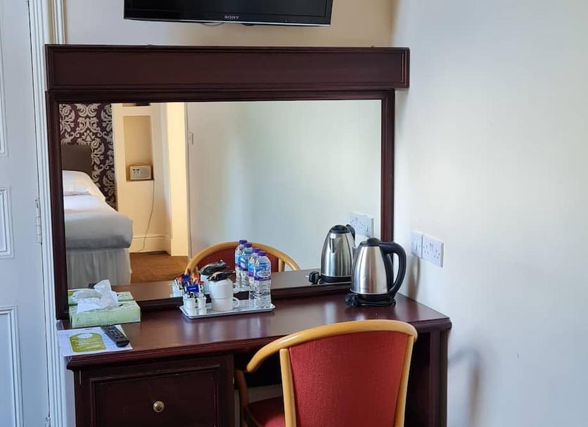 Comodidade do quarto Foto