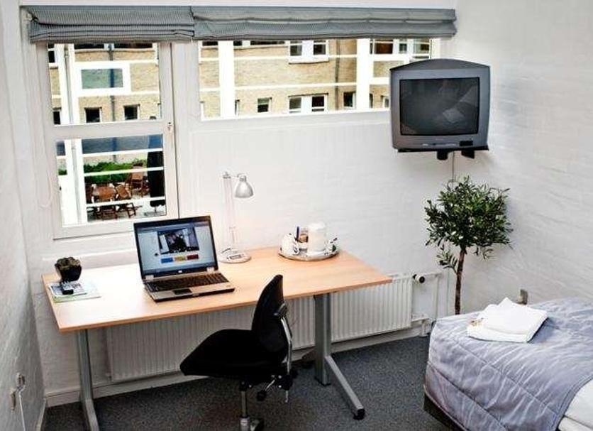 Comodidade do quarto Foto