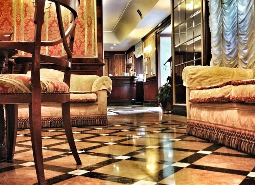 Hall Foto