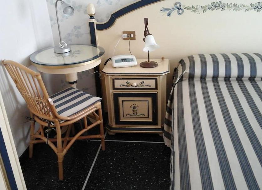 Comodidade do quarto Foto