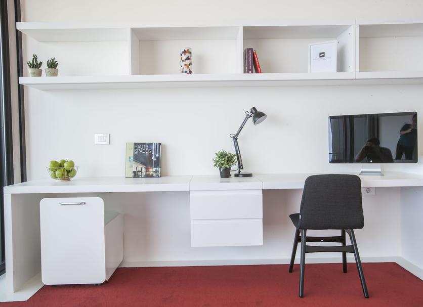 Comodidade do quarto Foto