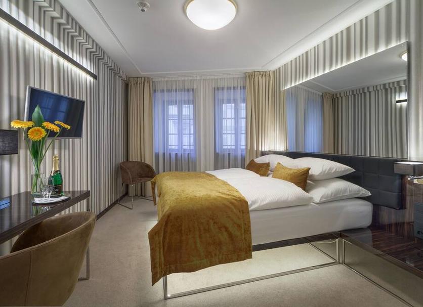 Quarto Foto