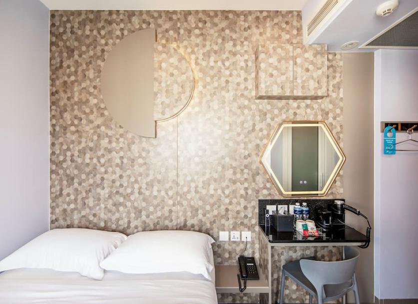 Comodidade do quarto Foto