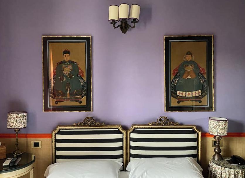 Comodidade do quarto Foto