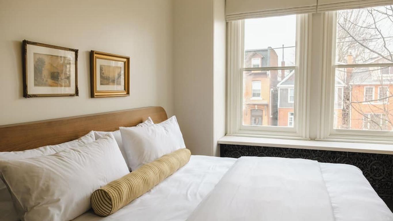 The Belvedere Hotel - Kingston