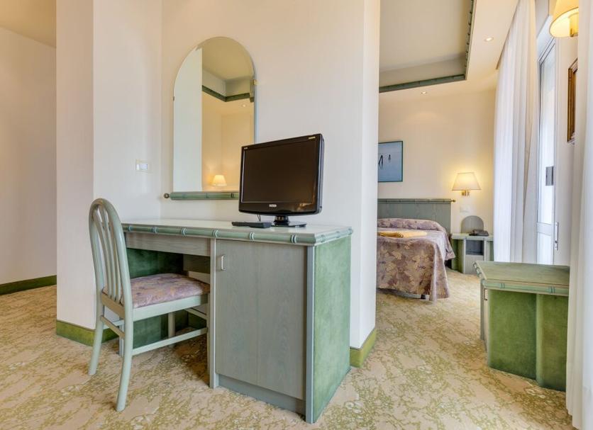 Comodidade do quarto Foto