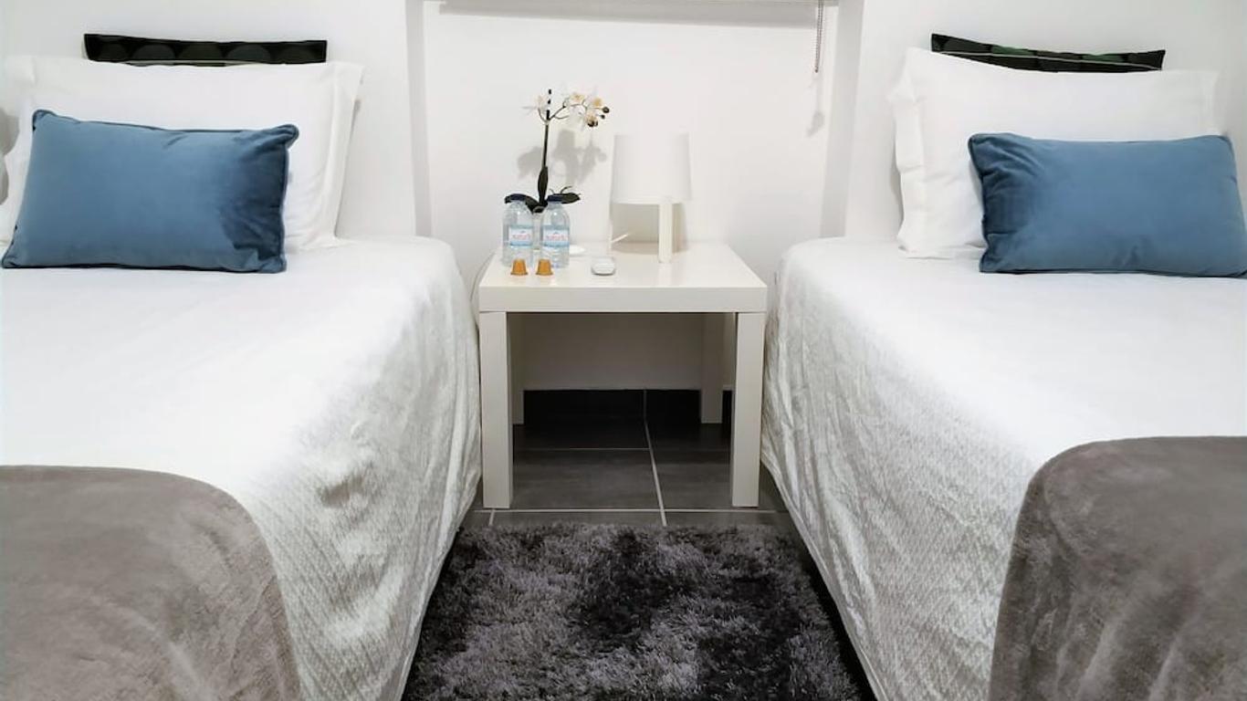 Sleep & Go Faro Airport Guest House