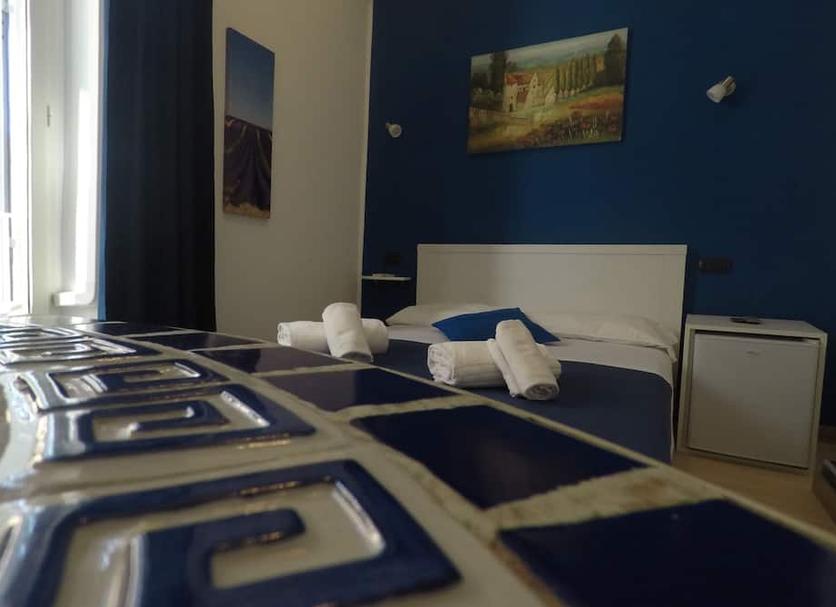 Comodidade do quarto Foto