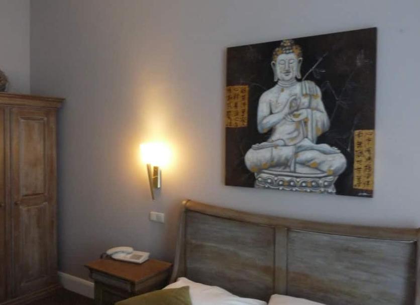 Comodidade do quarto Foto