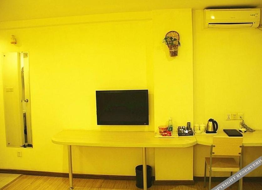 Comodidade do quarto Foto