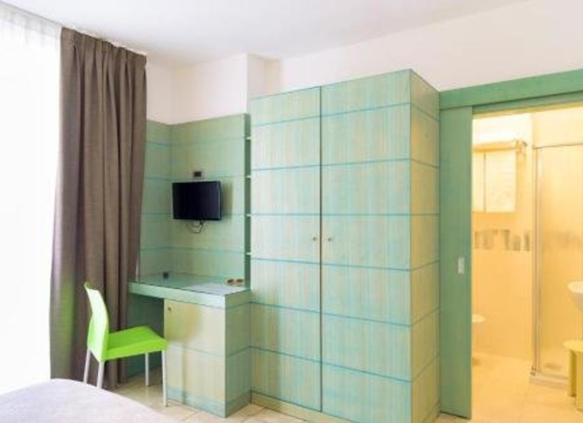Comodidade do quarto Foto