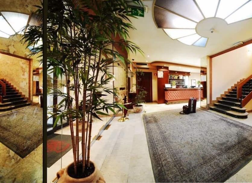 Hall Foto