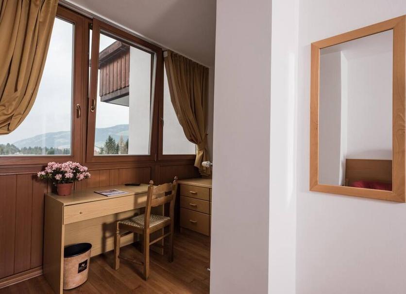 Comodidade do quarto Foto