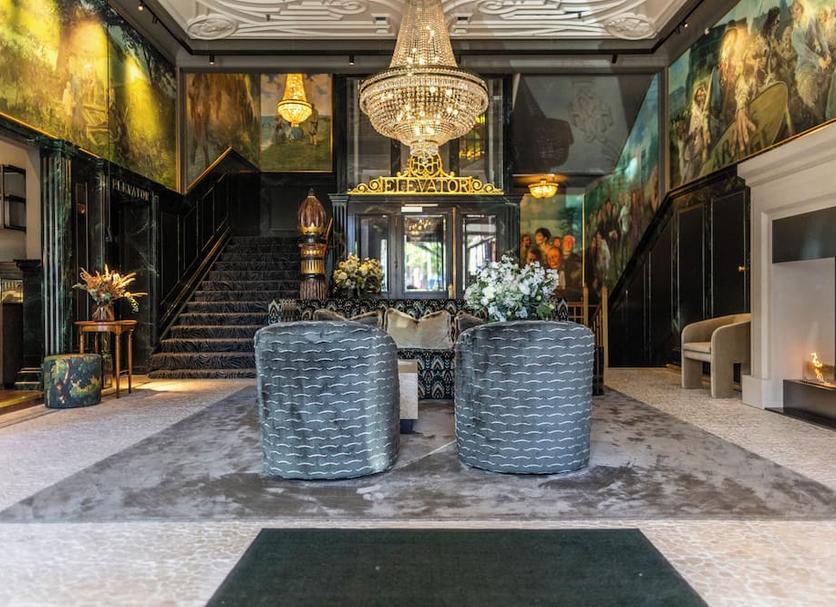 Hall Foto