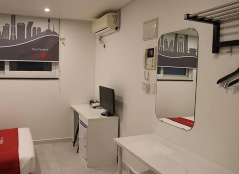 Comodidade do quarto Foto