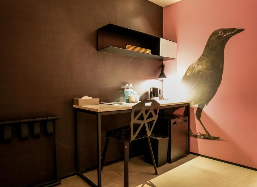 Comodidade do quarto Foto